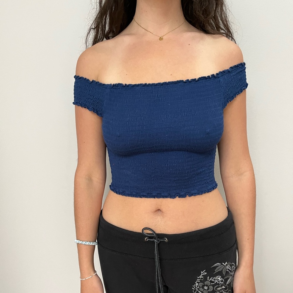 Blue over the shoulder crop top from Garage!